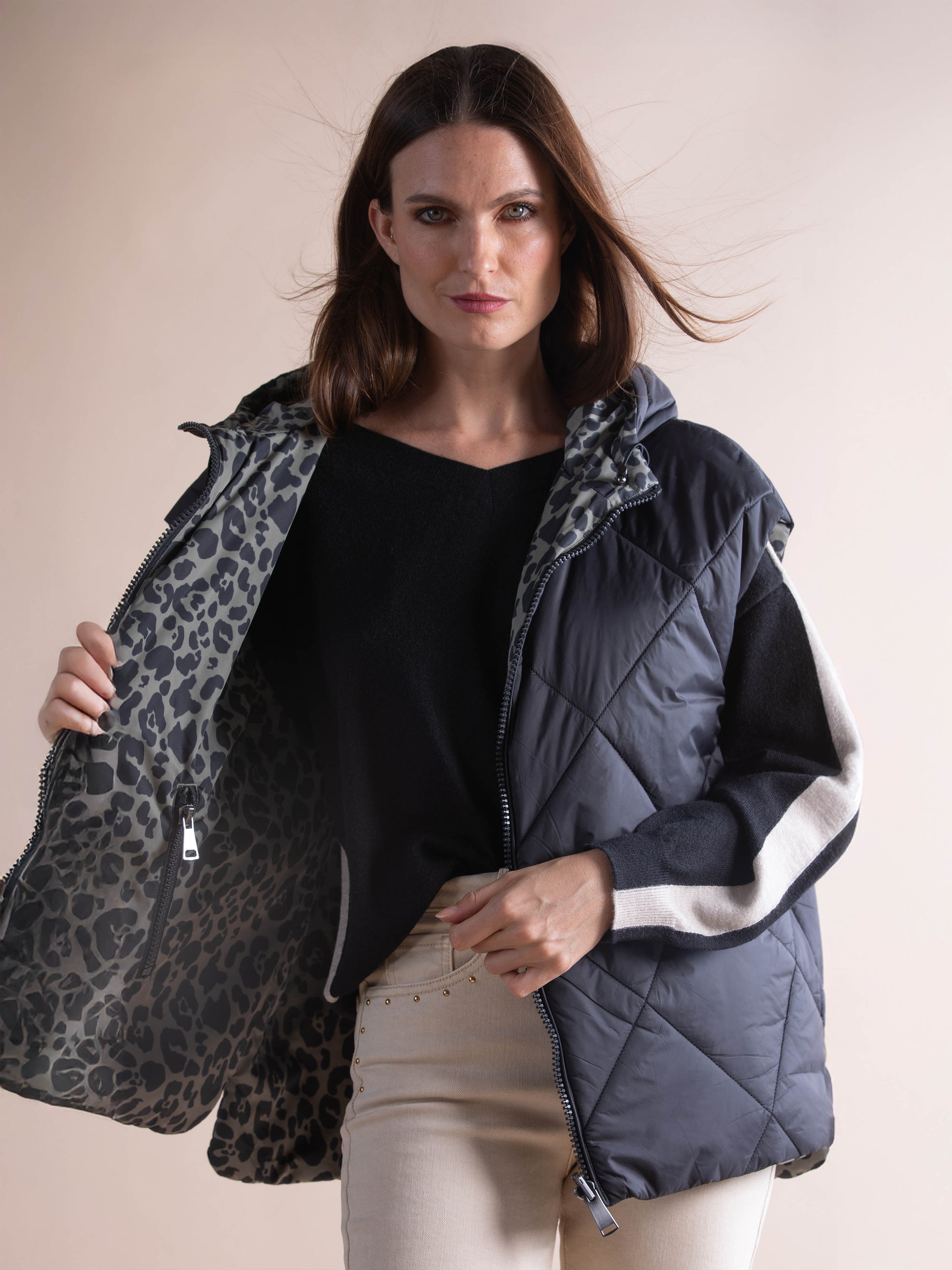 Printed Sleeveless Quilted Jacket