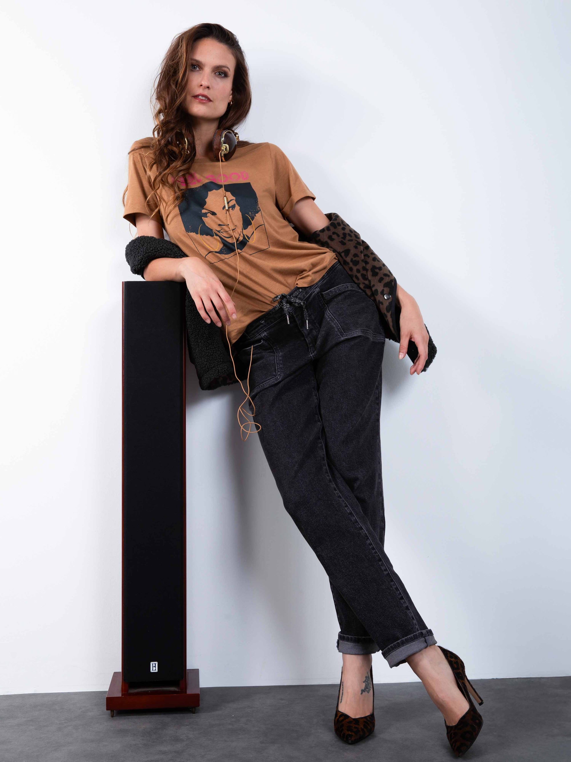 Elastic Waist Jeans in Anthracite
