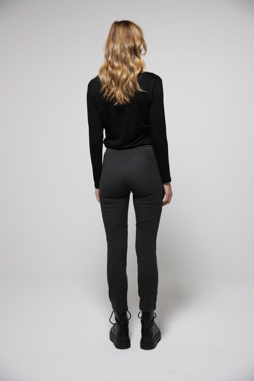 Tapered Trousers in Carbon