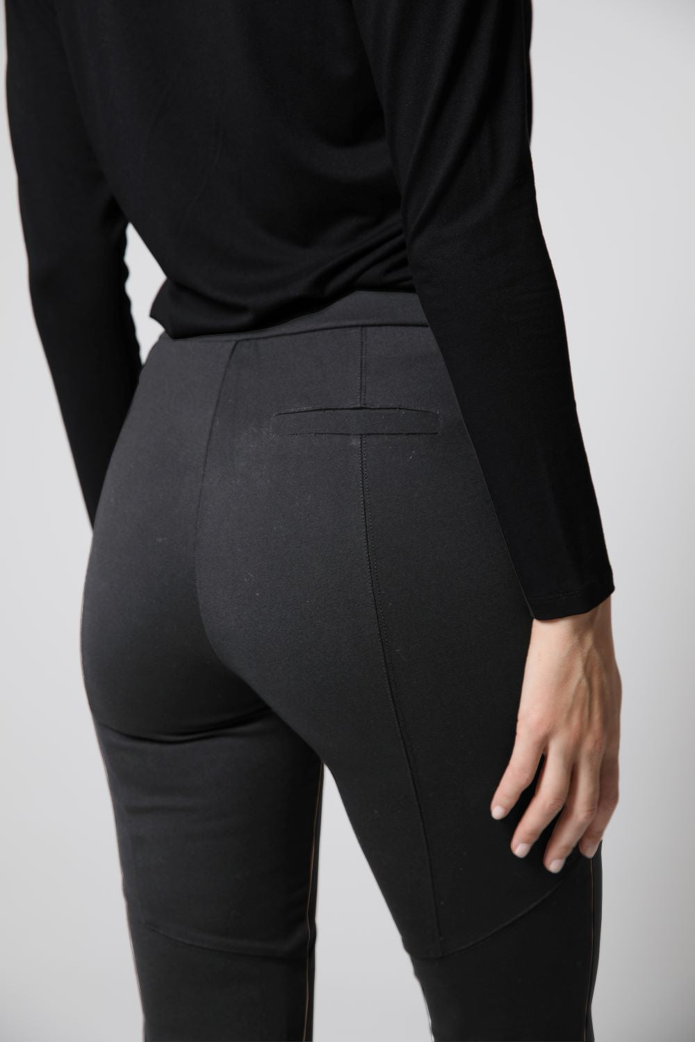 Tapered Trousers in Carbon