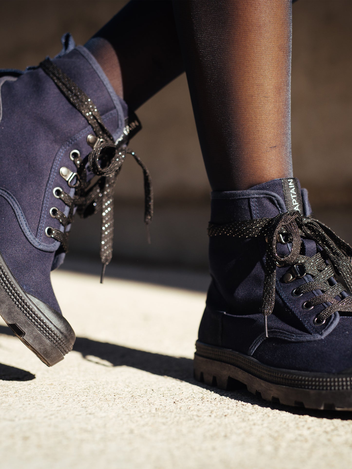 Canvas Boots in Night Blue