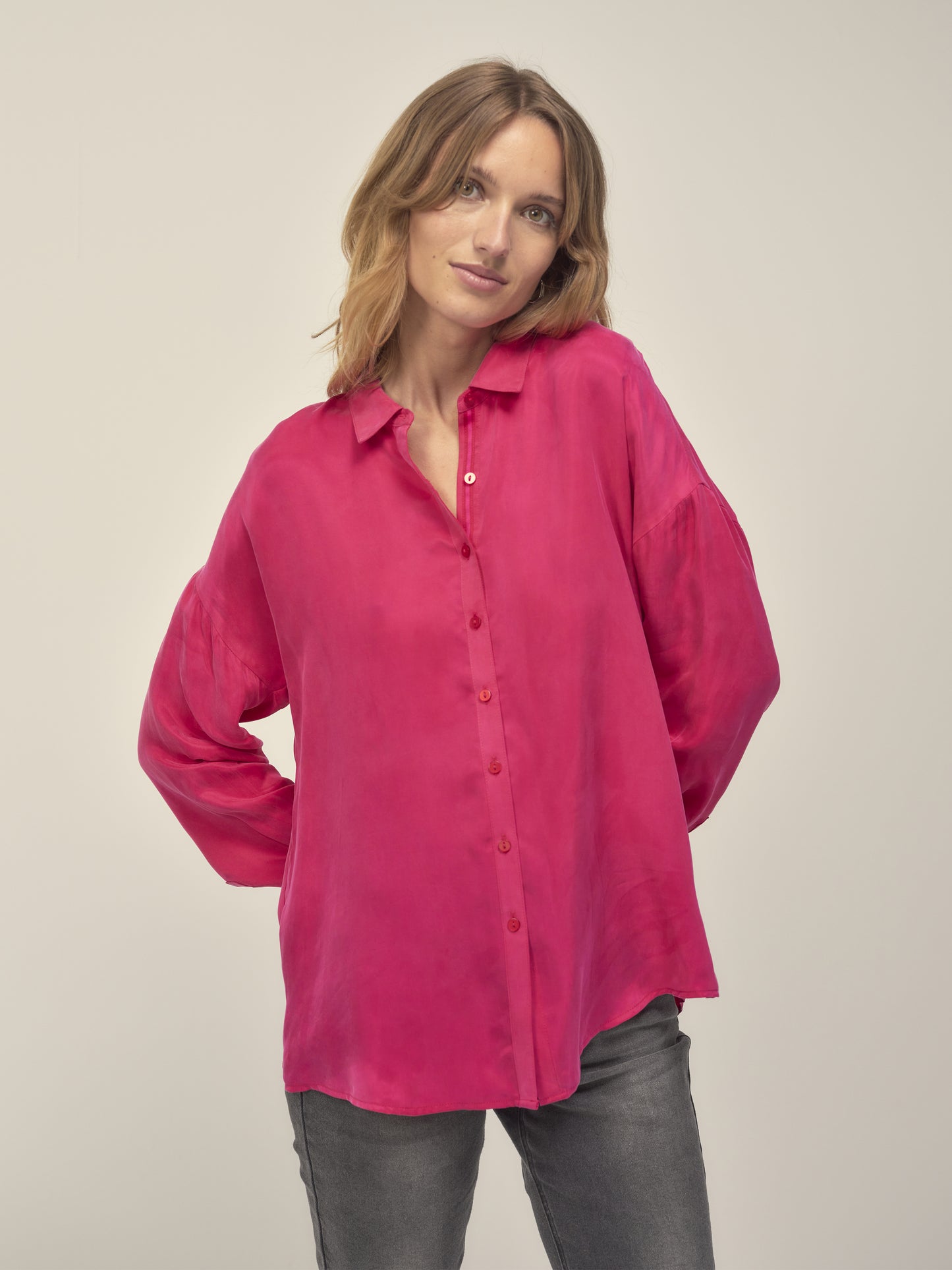Cupro Blouse in Fuchsia