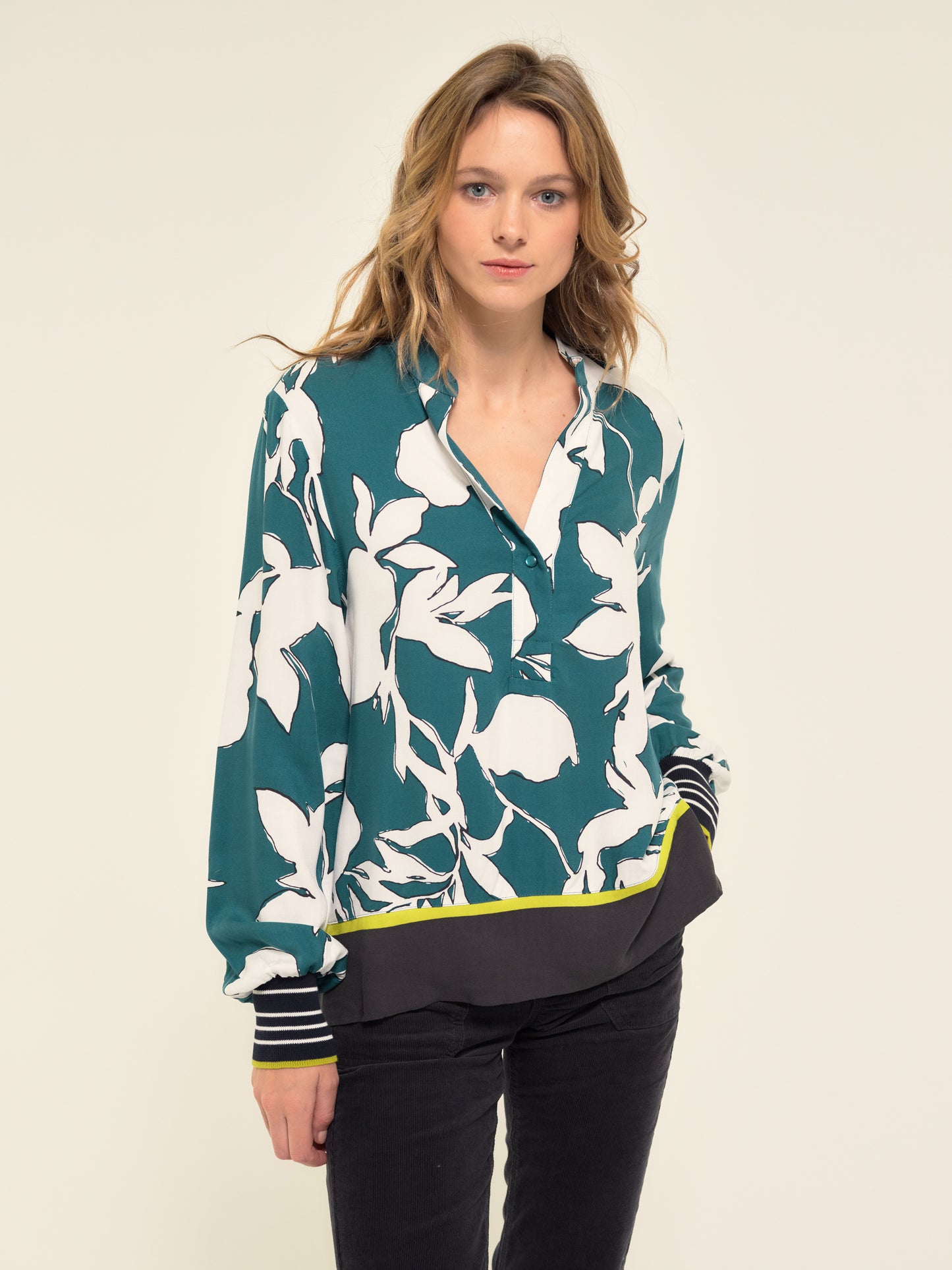 Printed Blouse with Floaty Edge in Emerald