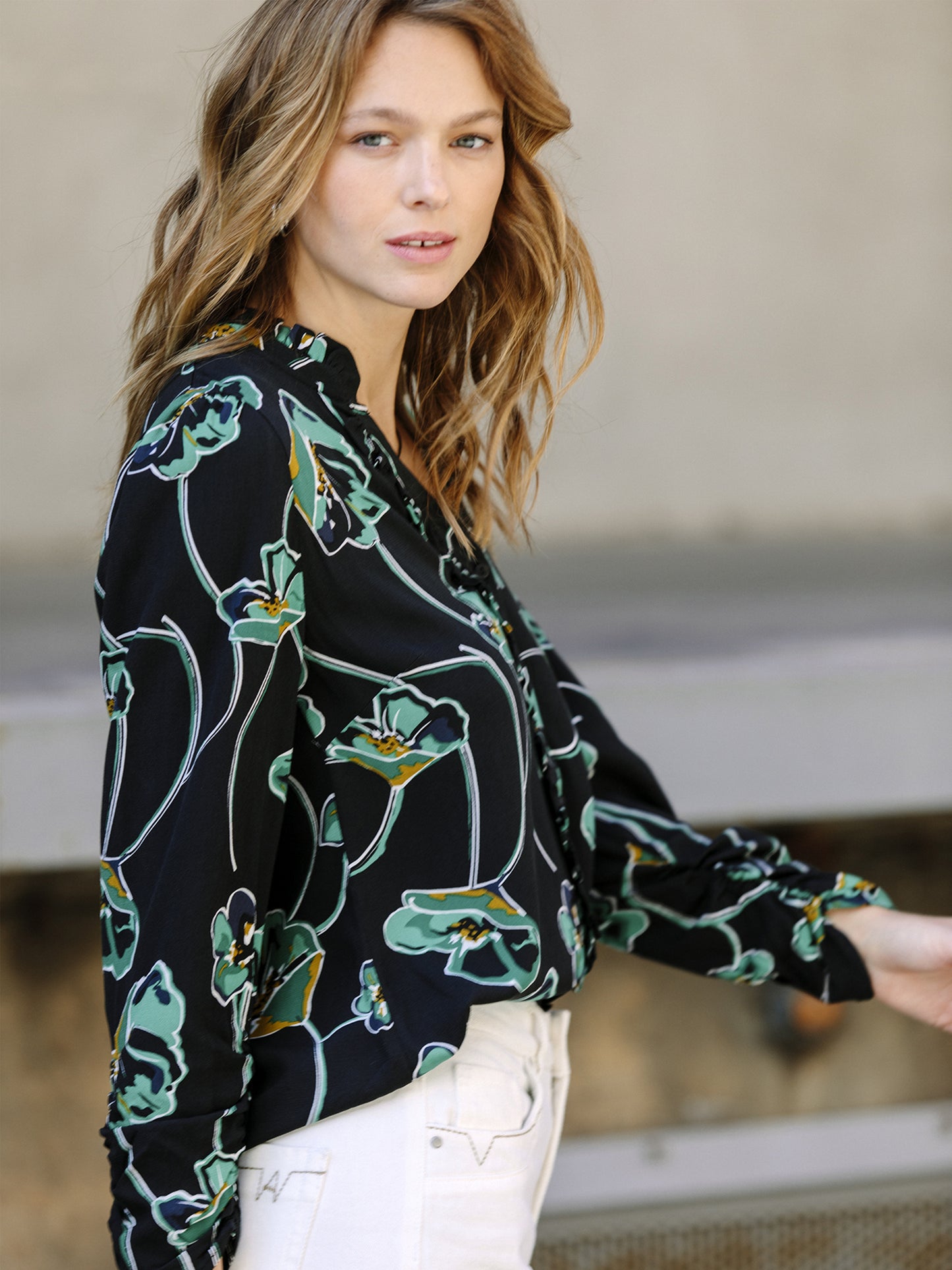 Romantic Shirt in Black