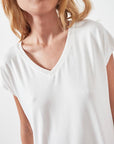 V-neck t-shirt - Ecru