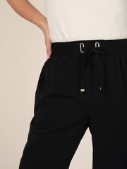 Sporty Chic Trousers in Black