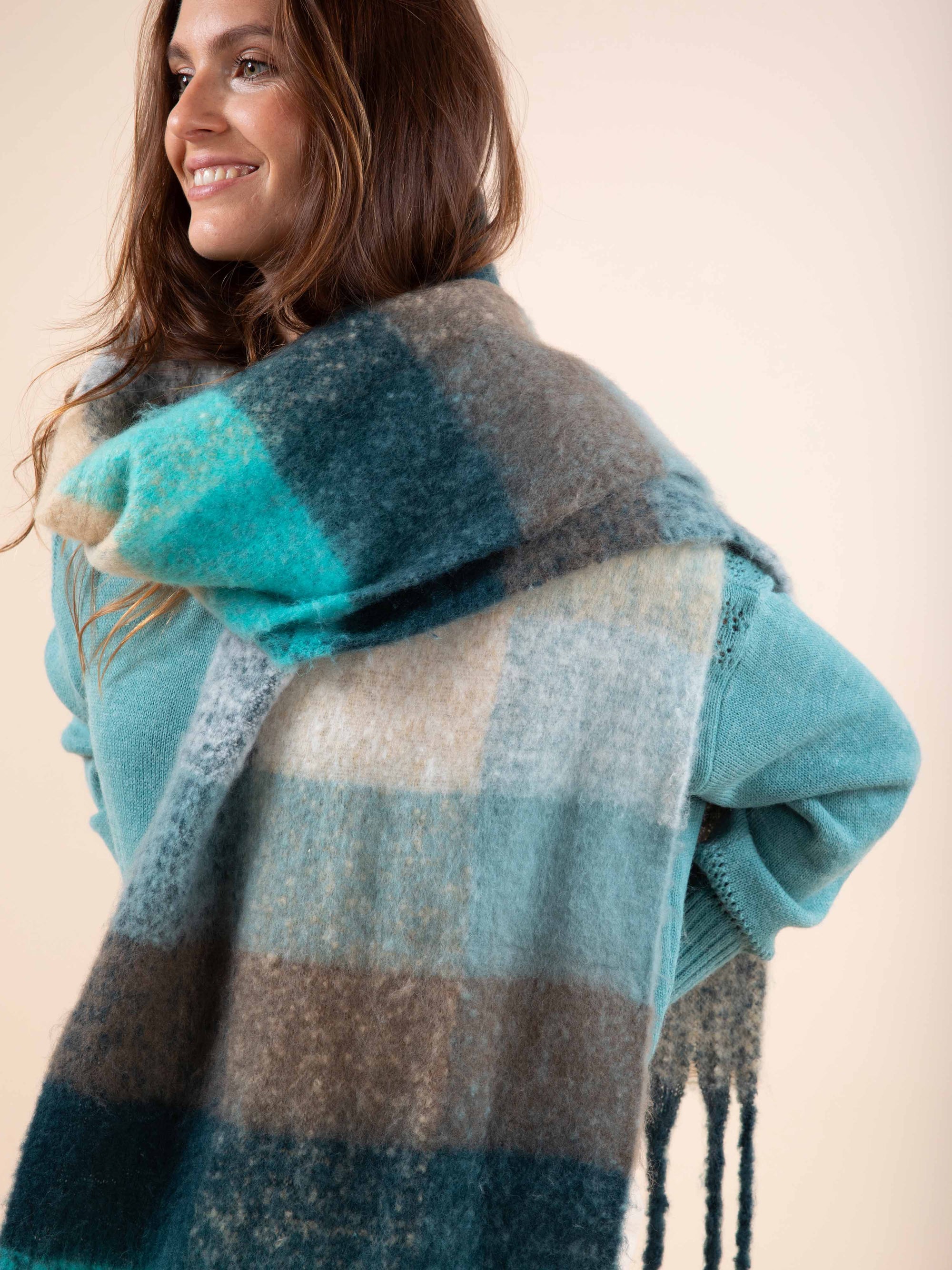 Checked Scarf in Turquoise