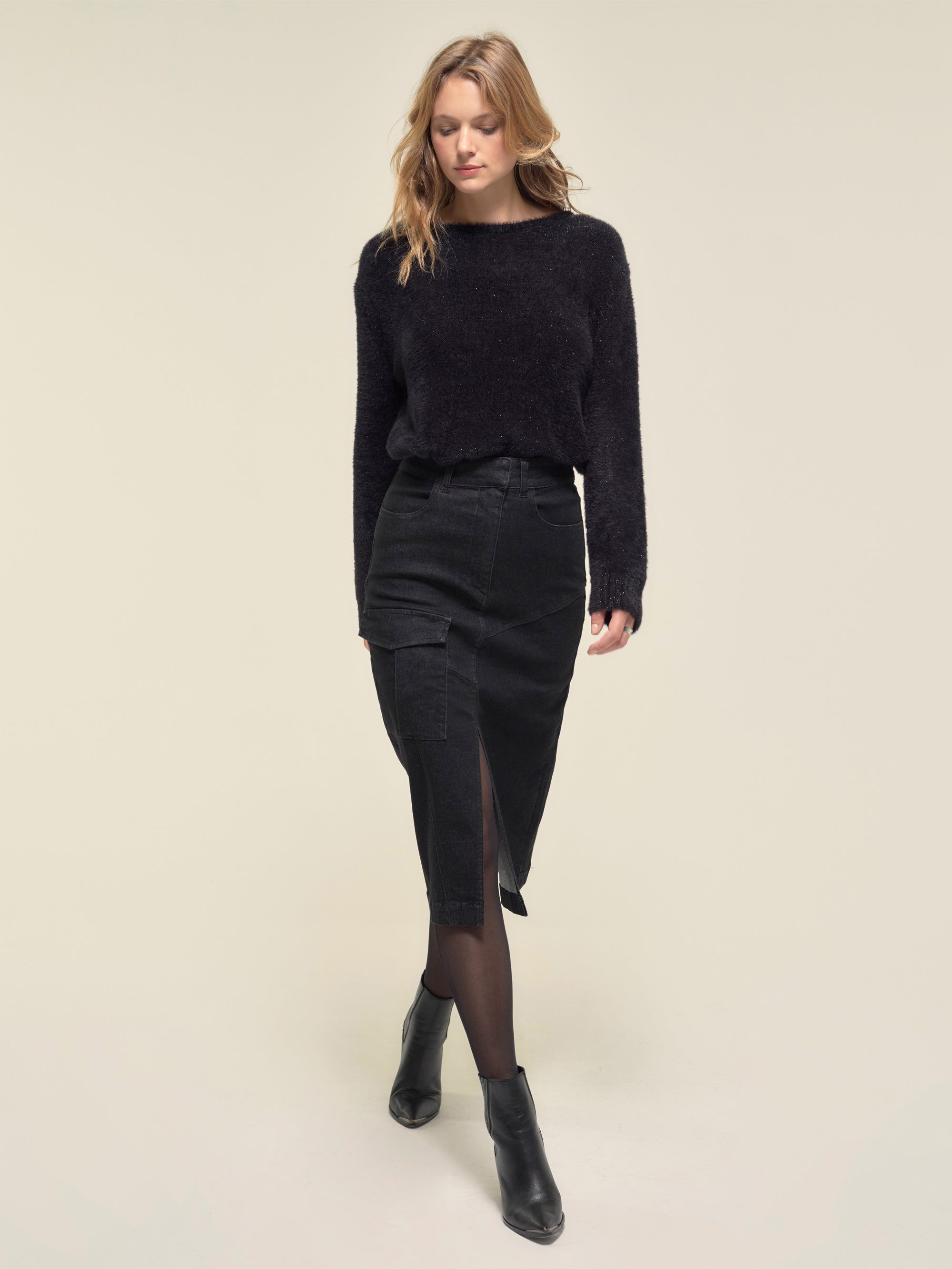 Denim Skirt in Black Size 8, 10, 16