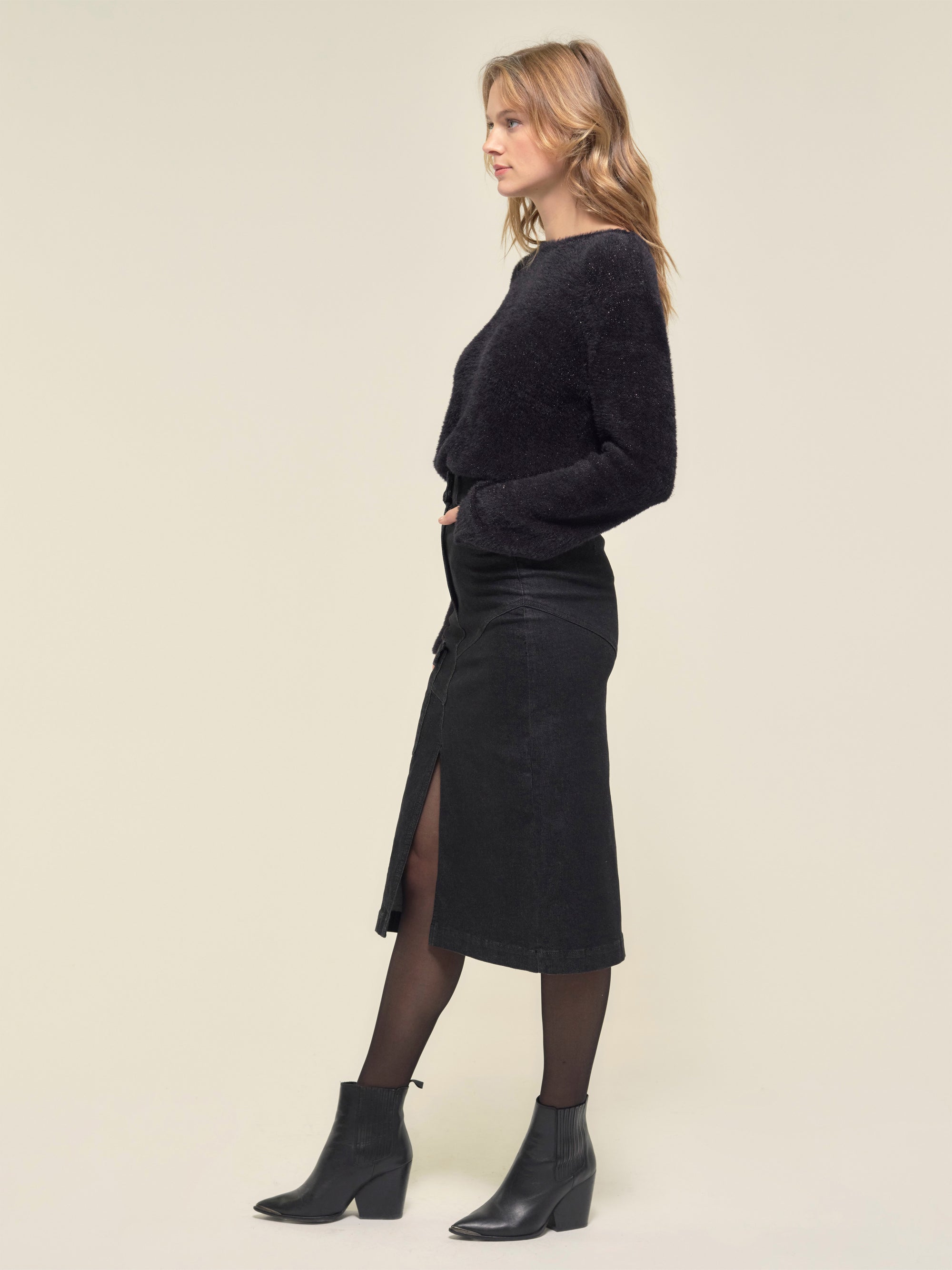 Denim Skirt in Black Size 8, 10, 16