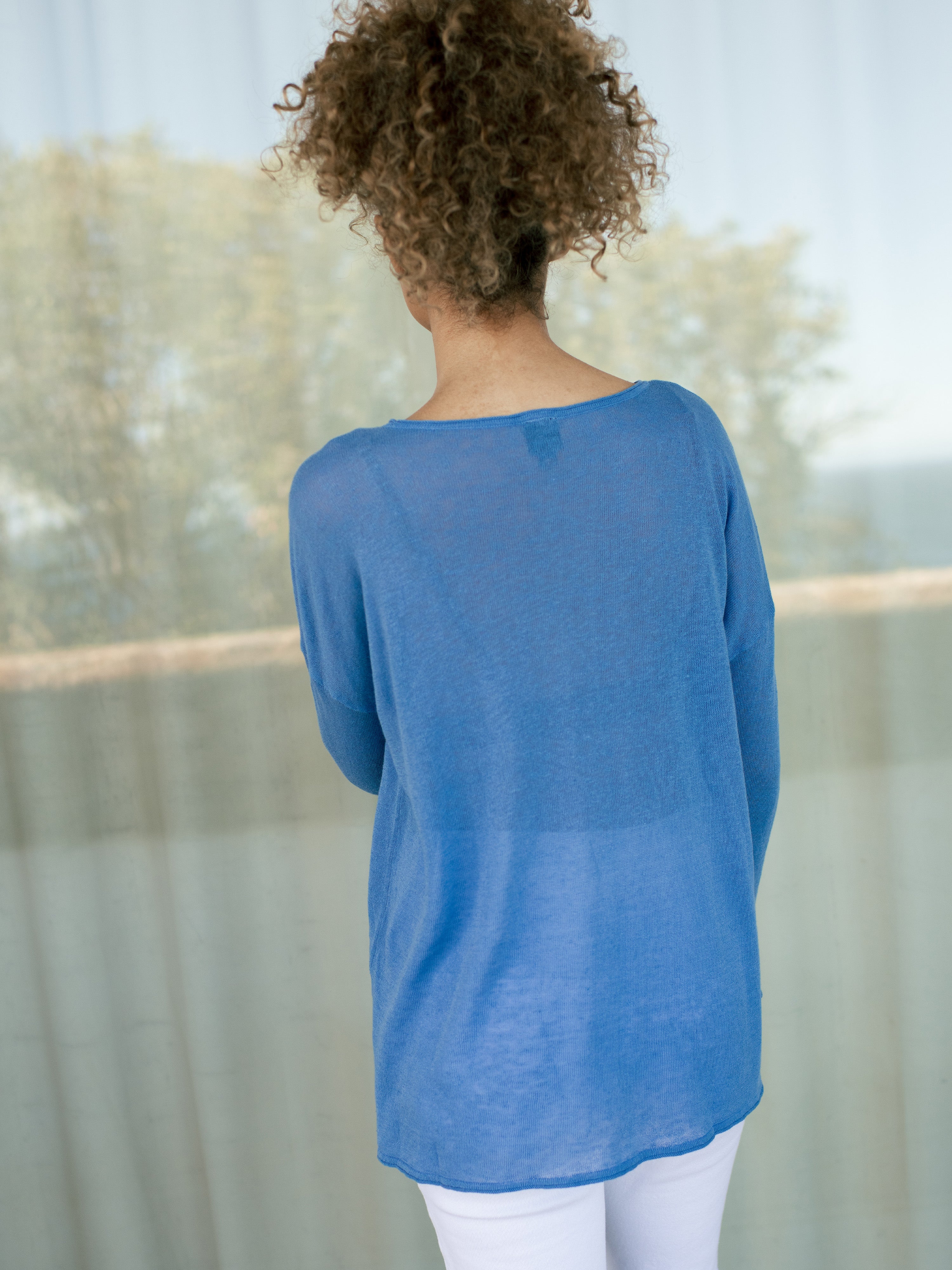 Embroidered jumper in Blue