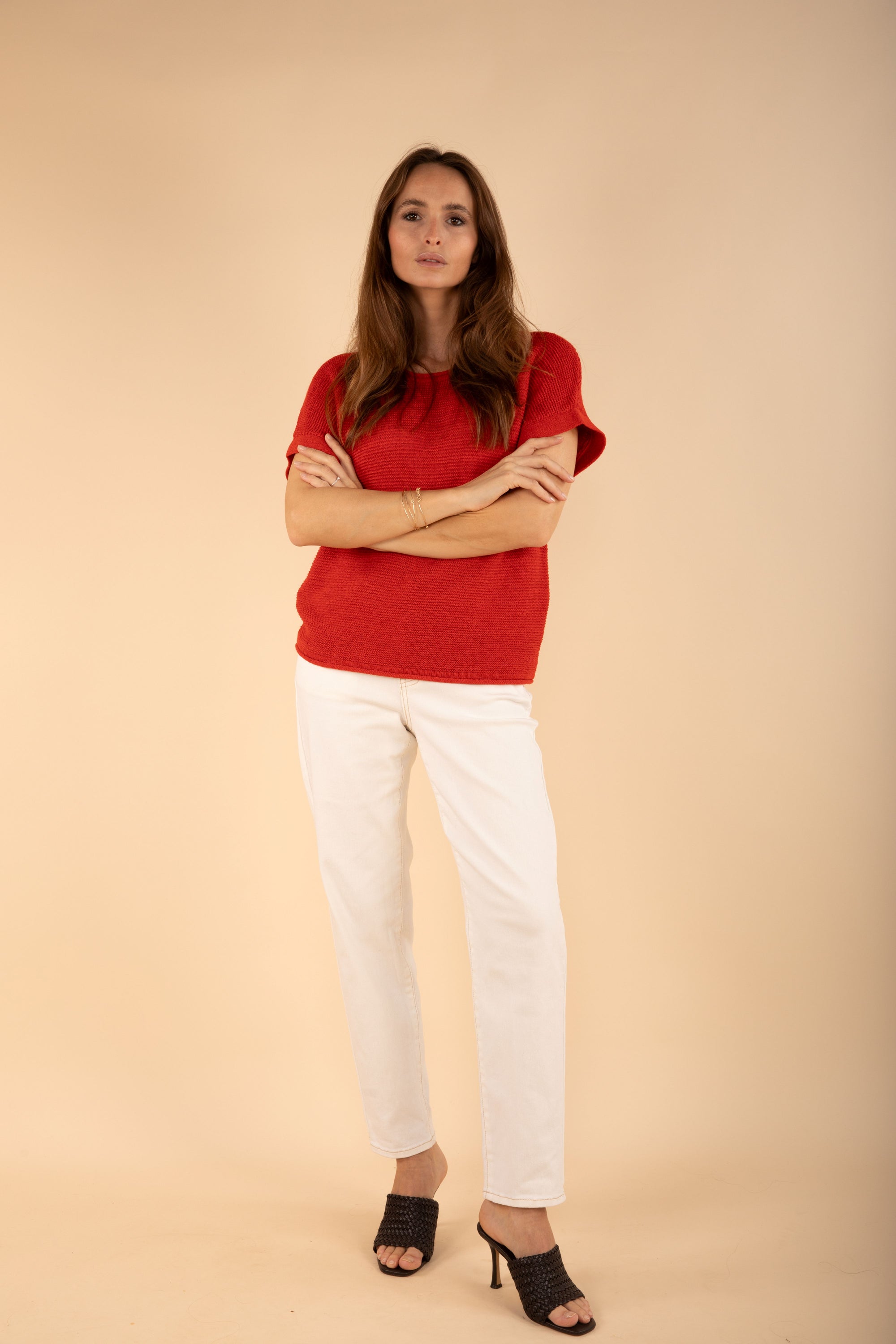 Short-Sleeved Jumper in Brick Red