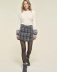 COMING UP SMALL - PLS GO UP A SIZE.   Size  10 Tweed Skort